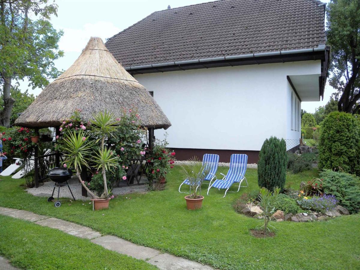 Apartment Balatonbereny 4 Exterior foto