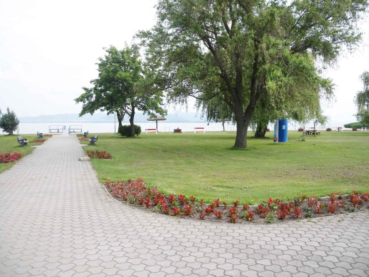 Apartment Balatonbereny 4 Exterior foto