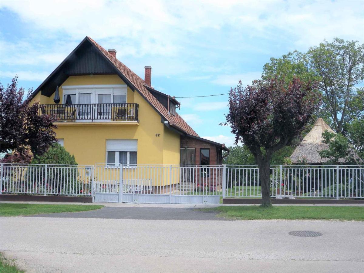 Apartment Balatonbereny 4 Exterior foto